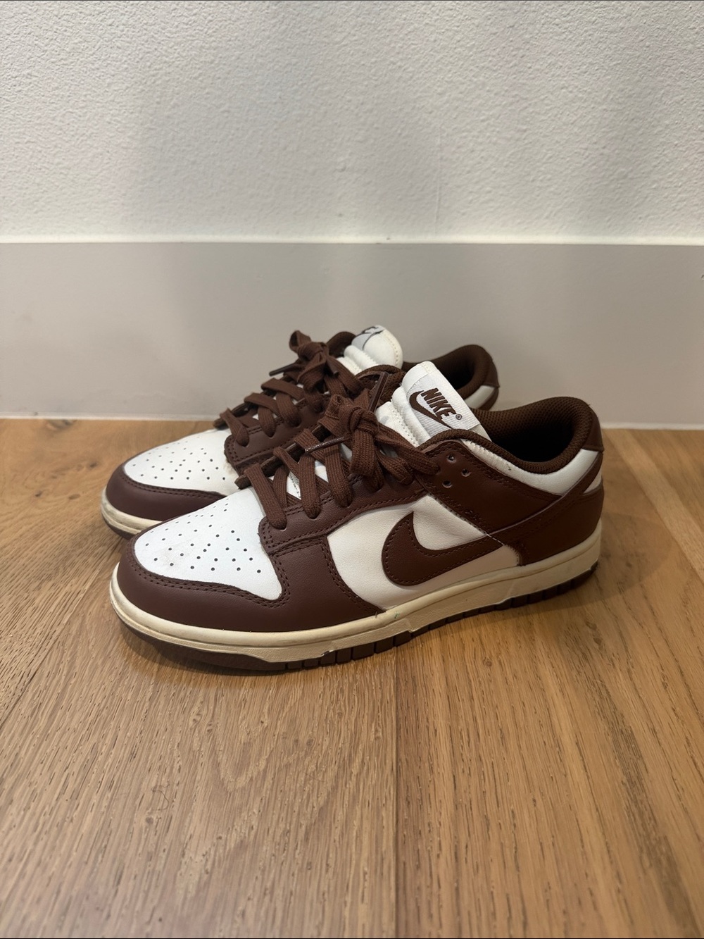 Nike Women’s White and Brown Low-Top Sneakers